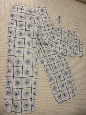 Zara White and Blue Floral Grid Kids Matching Set